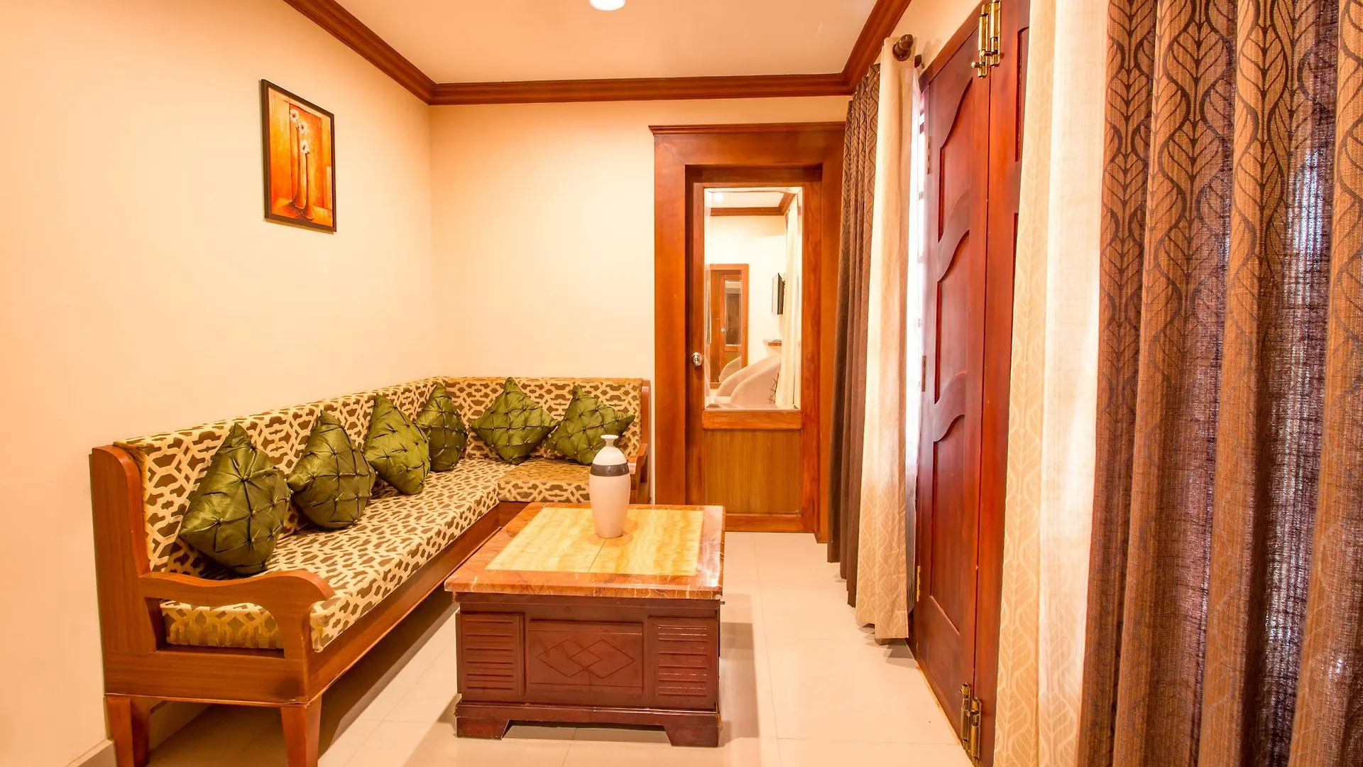 Crown Valley Thekkady Kumily 4*,  Hindistan